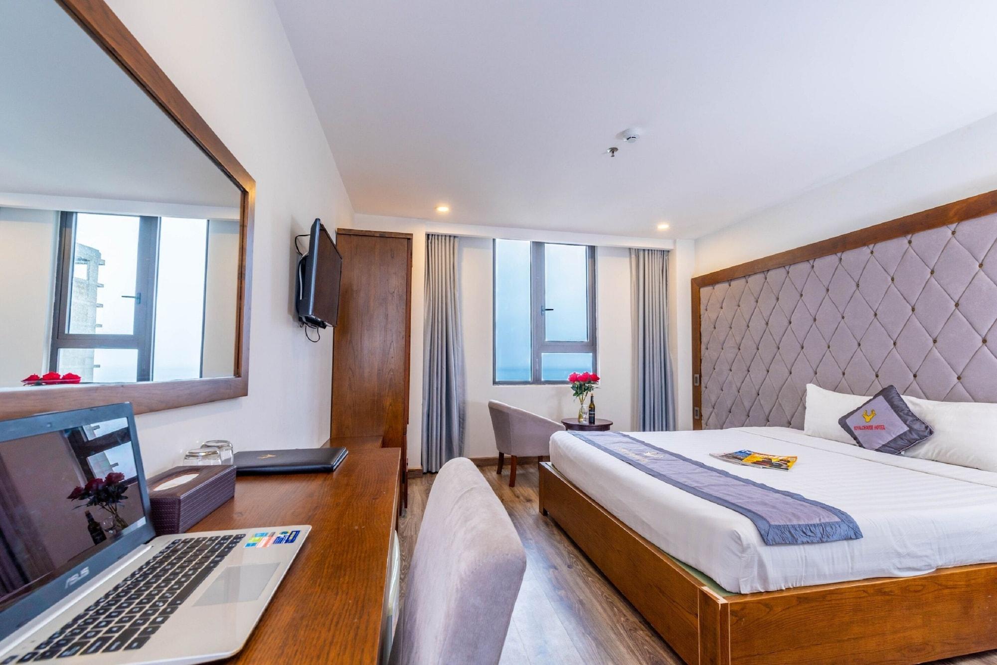 Royal Charm Hotel Da Nang Buitenkant foto