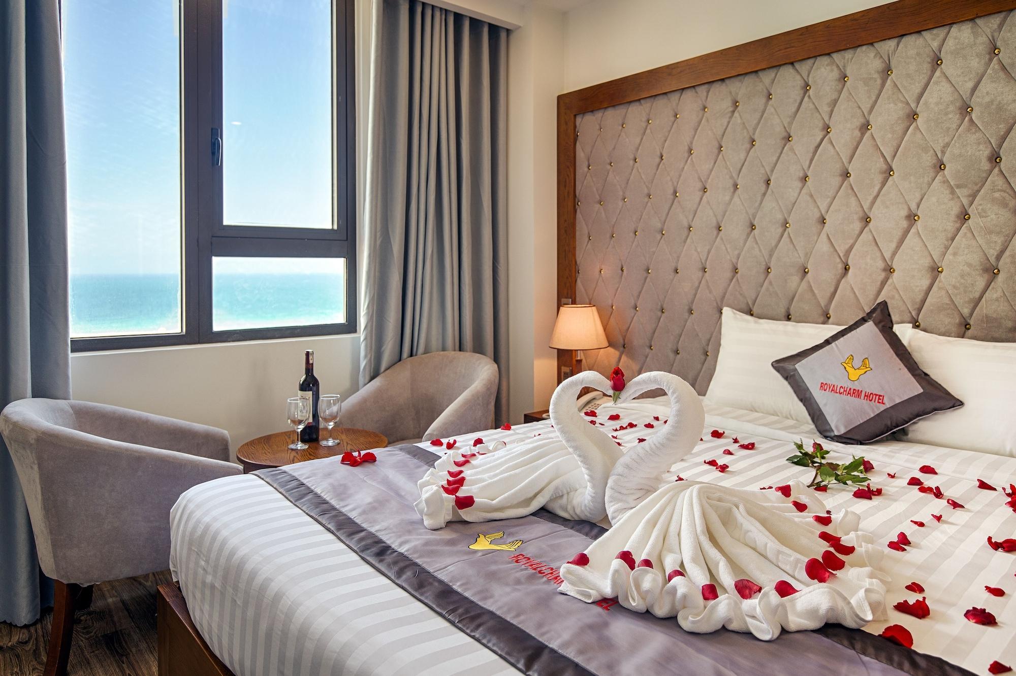 Royal Charm Hotel Da Nang Buitenkant foto