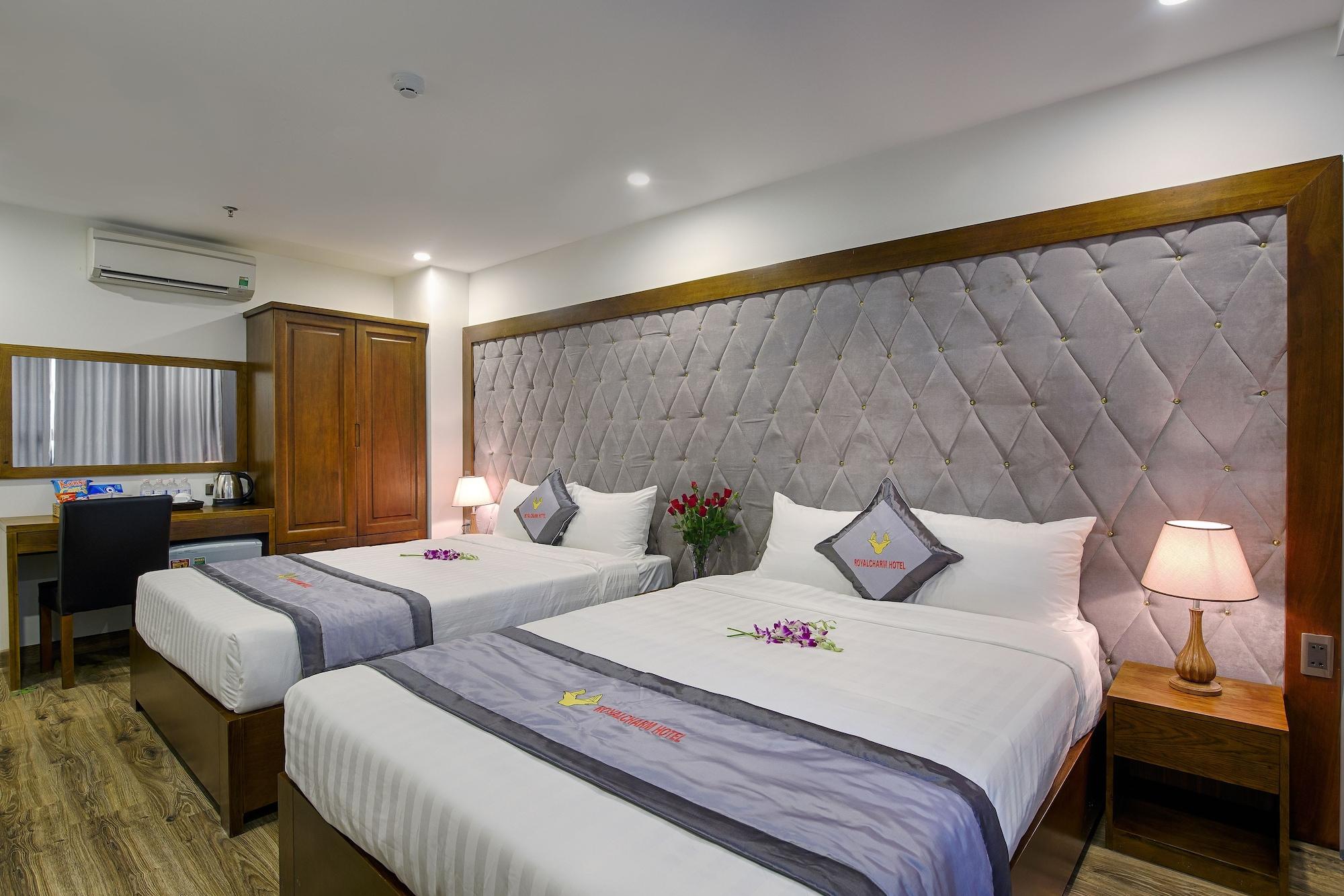 Royal Charm Hotel Da Nang Buitenkant foto