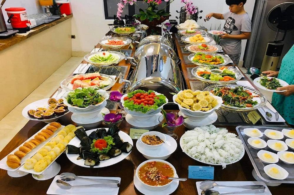 Royal Charm Hotel Da Nang Buitenkant foto