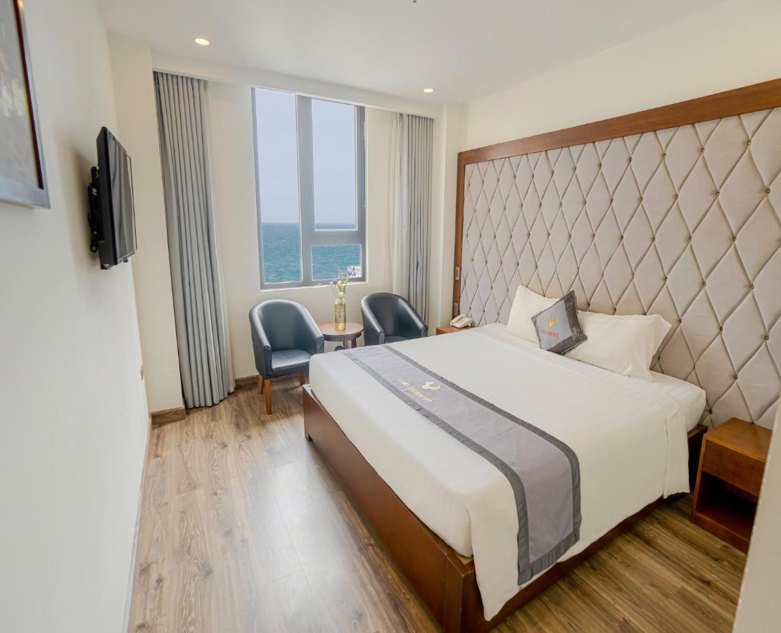 Royal Charm Hotel Da Nang Buitenkant foto