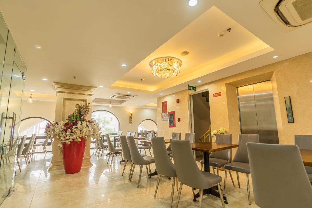 Royal Charm Hotel Da Nang Buitenkant foto
